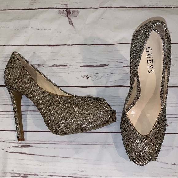 Gold fabric guess high heel peep toes - Picture 5 of 6